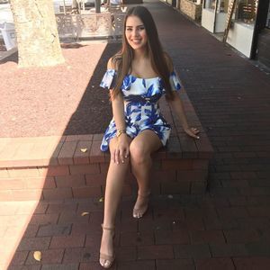 Meet your Posher, Danielle